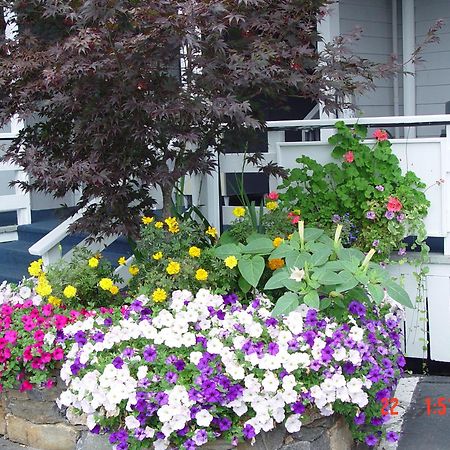 Browns Wharf Inn Boothbay Harbor Exterior photo