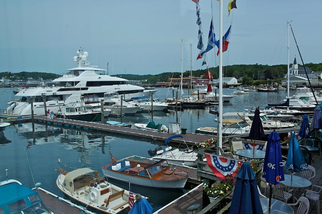 Browns Wharf Inn Boothbay Harbor Exterior photo